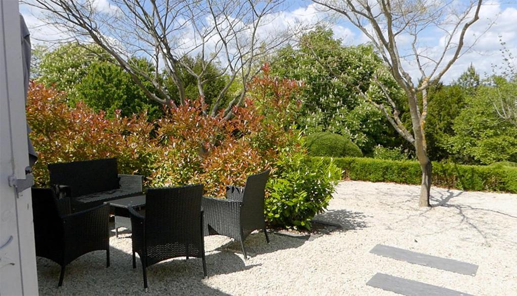 Bed and Breakfast Le Jardin De Celina Valensole Exterior foto